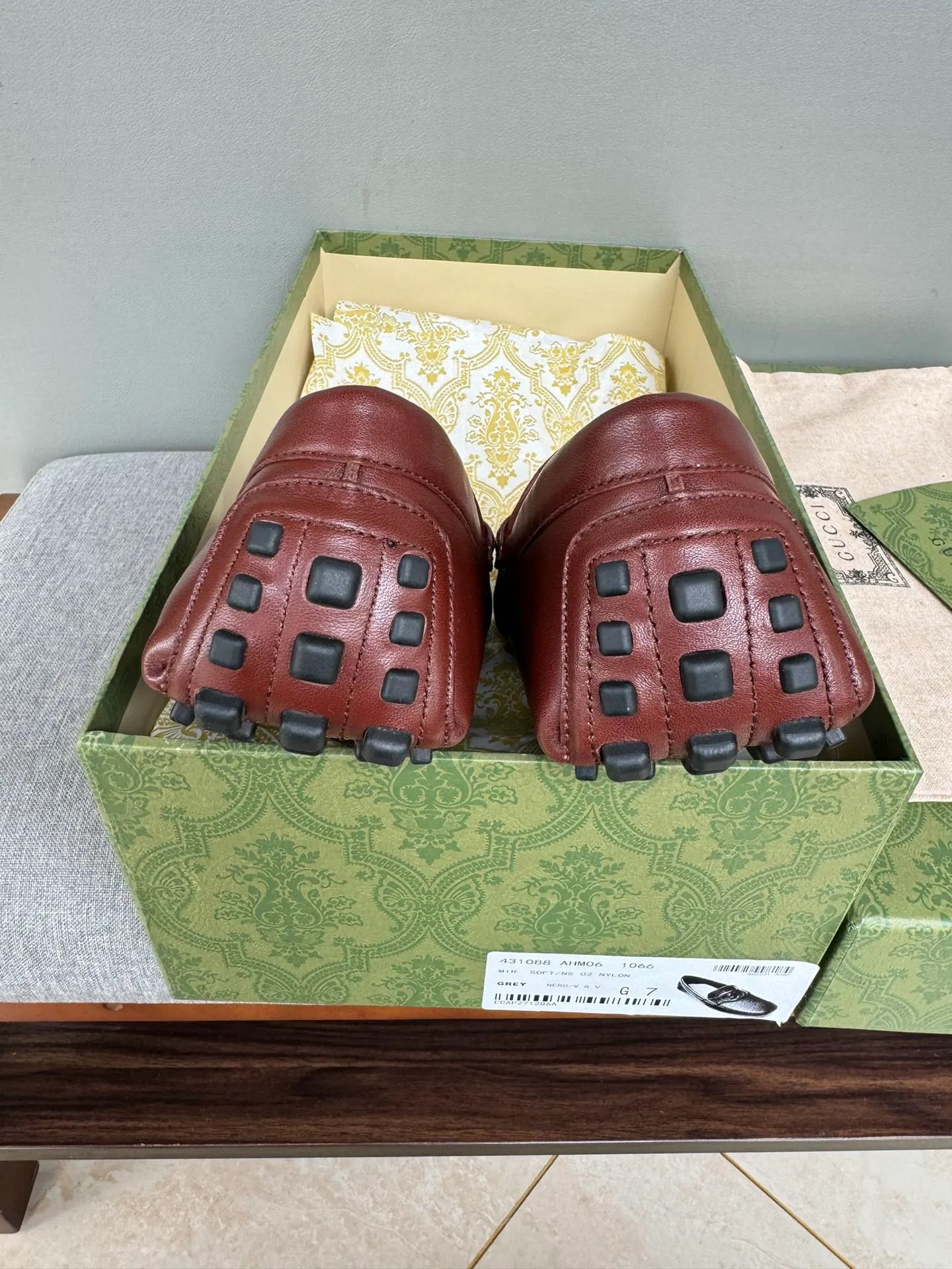 Batch 740💰[strong][strong][strong] Original order quality, new counter styles synchronized, Gucci counter new styles, handmade men's driving shoes, beanie shoes, slip-on shoes, lazy shoes, exquisite hand-stitching, workmanship details comparable to counters, Italian imported cowhide, water-dyed cowhide lining, tree paste leather feet, sweat-absorbent and deodorant, black, gray, blue, burgundy, 39-44 in large quantities in stock (38, 45 custom-made)